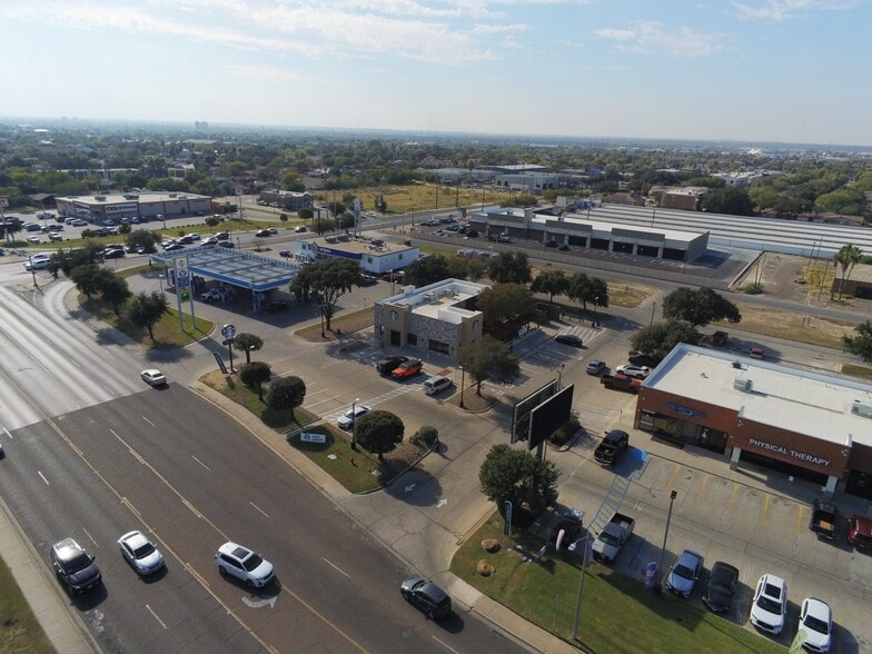 More Photos Of 5110 McPherson Rd, Laredo Storefront For Lease