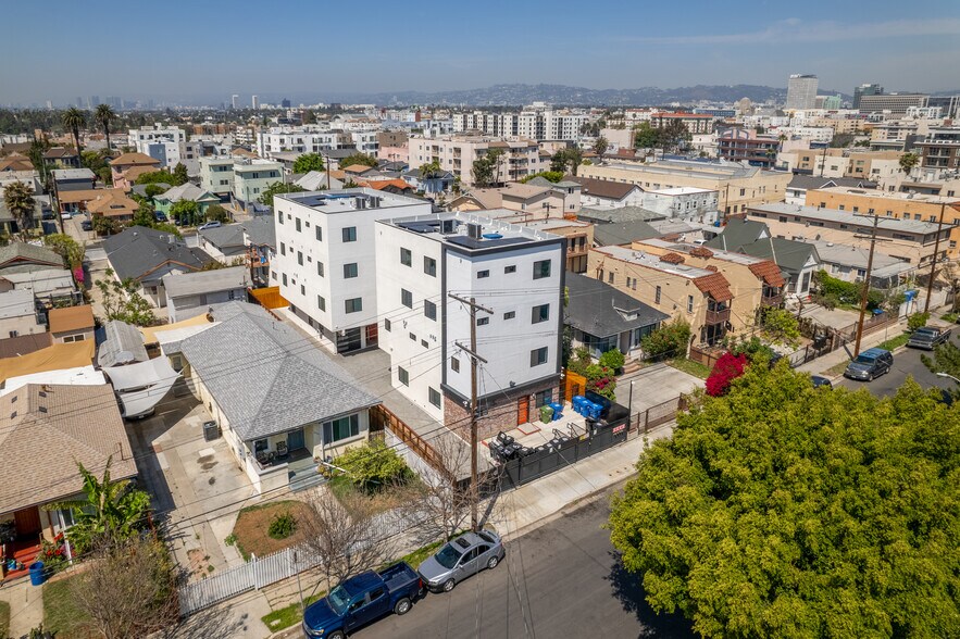 More Photos Of 1135 S Ardmore Ave, Los Angeles Apartments For Sale