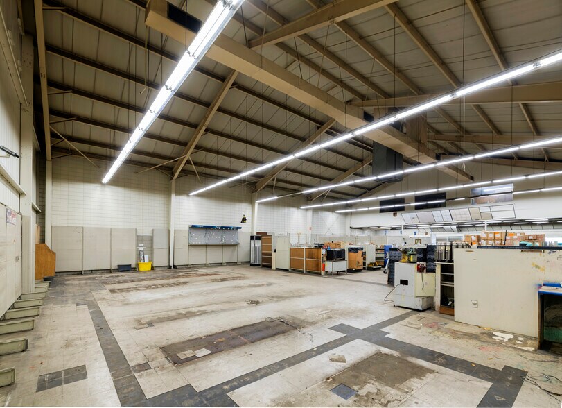More Photos Of 2219 Fair Park Ave, Los Angeles Warehouse For Lease