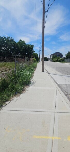 More Photos Of 800 Forest Avenue, Kansas City Land For Sale