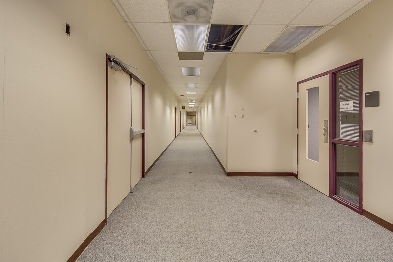 More Photos Of 3796 Lamar Ave, Memphis Office For Sale