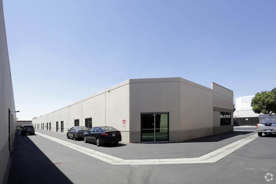 More Photos Of 4295 Jurupa St, Ontario Flex For Lease