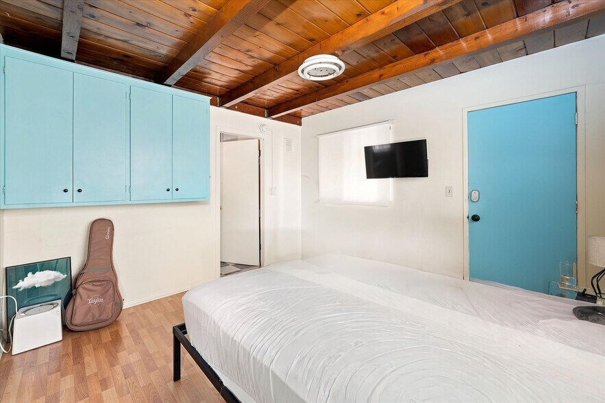 More Photos Of 457 N Stanley Ave, Los Angeles Apartments For Sale