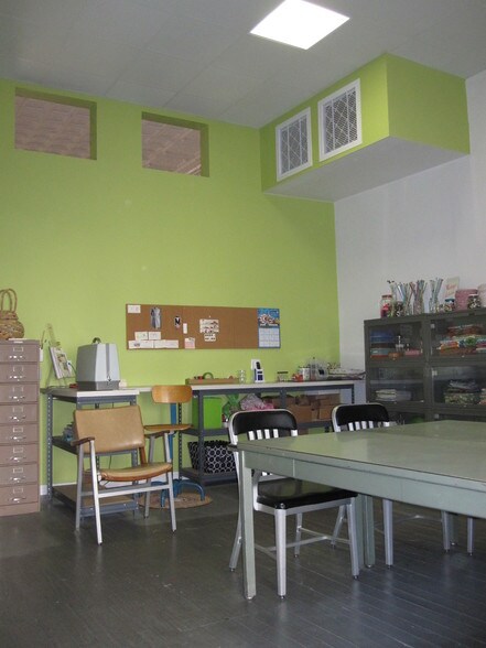 More Photos Of 305 S Washington Ave, Titusville Storefront Retail Residential For Sale