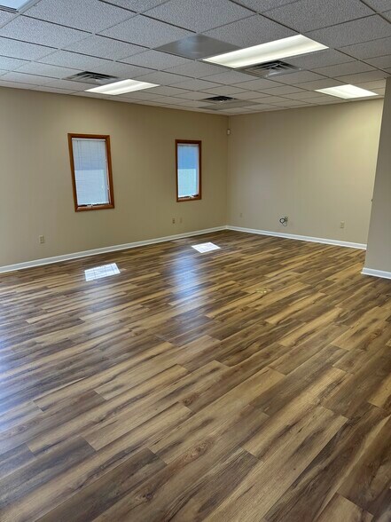 More Photos Of 3160 State St, Blacksburg Manufacturing For Lease