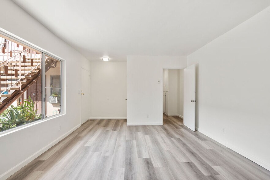 More Photos Of 6535 Fulton Ave, Van Nuys Apartments For Sale