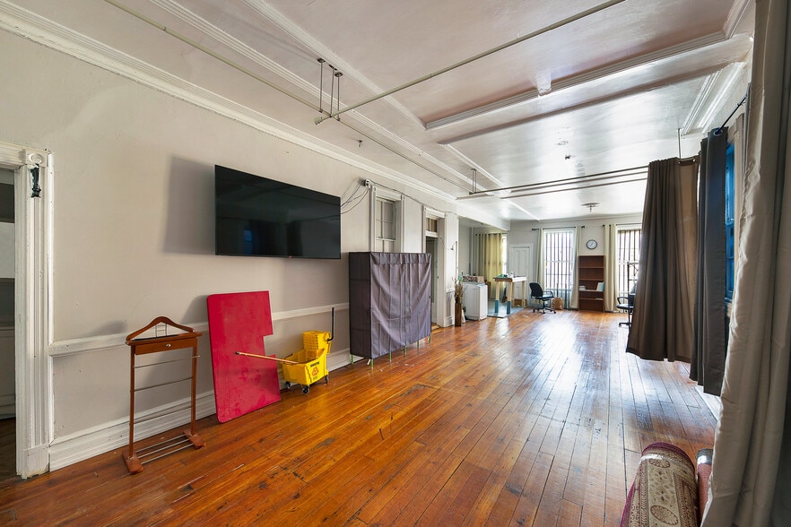 More Photos Of , Mount Vernon General Retail For Sale