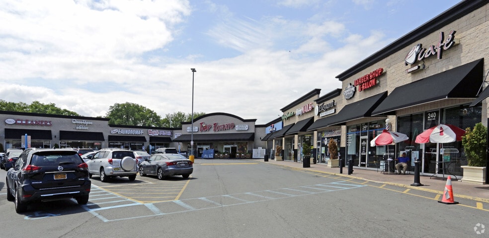 More Photos Of 230-260 Page Ave, Staten Island General Retail For Lease