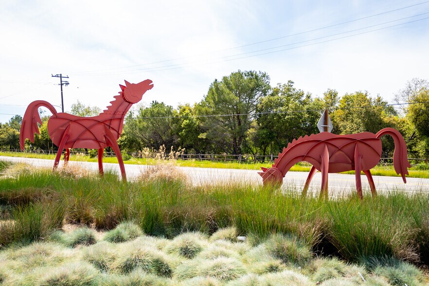 More Photos Of 11480-11496 N Ventura Ave, Ojai General Retail For Sale