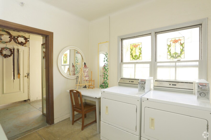 More Photos Of 1939 N Kenmore Ave, Los Angeles Apartments For Sale