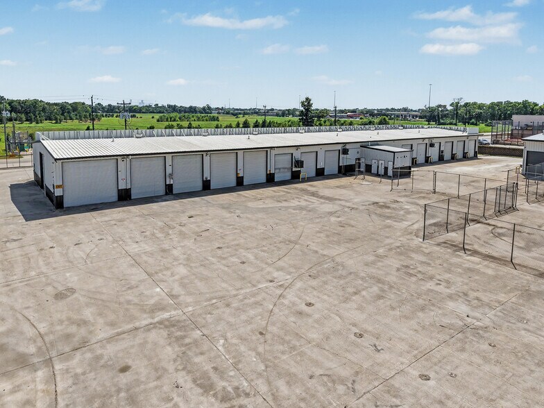 More Photos Of 4201 Langley Rd, Houston Warehouse For Lease