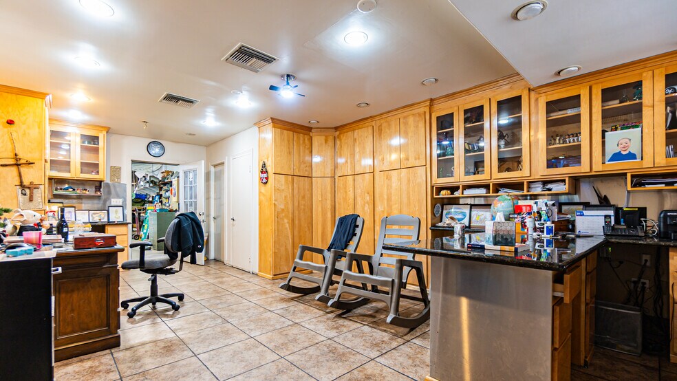 More Photos Of 4656 Floral Dr, Los Angeles Industrial For Sale