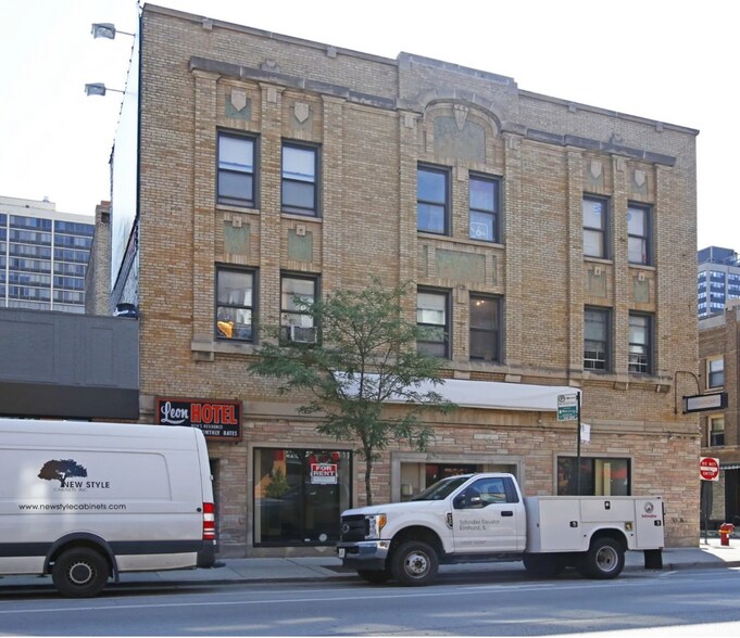 More Photos Of 2701 N Clark St, Chicago Apartments For Lease