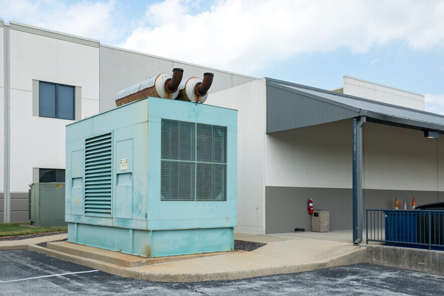 More Photos Of 7650 Magna Dr, Belleville Medical For Lease