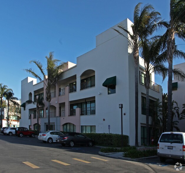 Primary Photo Of 3655 Alamo St, Simi Valley Medical For Lease