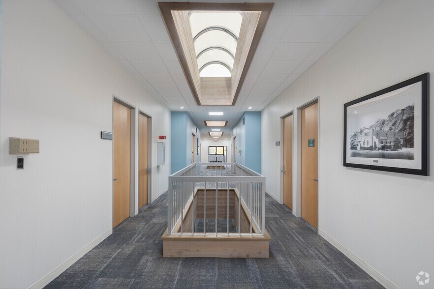 More Photos Of 30011 Ivy Glenn Dr, Laguna Niguel Loft Creative Space For Lease