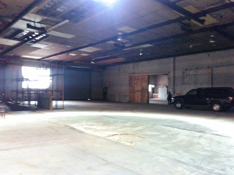 More Photos Of 94 Walton St, Brooklyn Warehouse For Lease