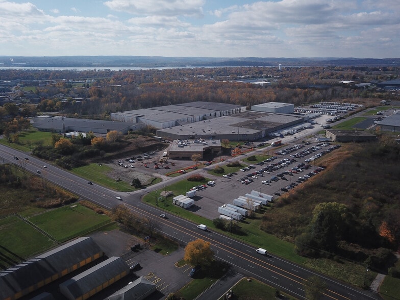 Primary Photo Of 7245 Henry Clay Blvd, Liverpool Distribution For Sale