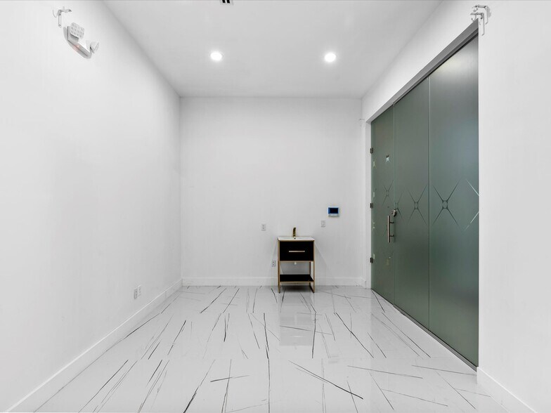 More Photos Of 1231 14th St, Miami Beach Storefront Retail Office For Lease