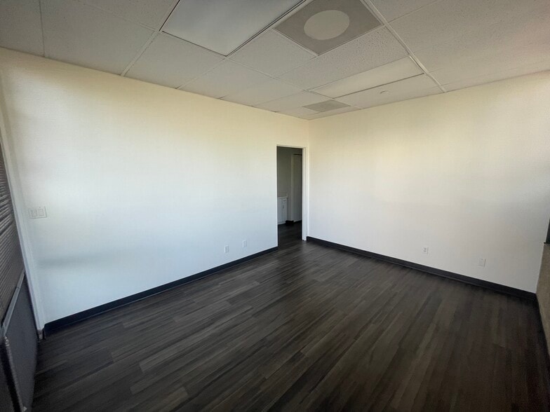 More Photos Of 6110-6130 Valley View Ave, Buena Park Unknown For Lease