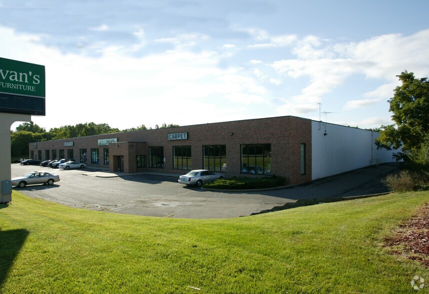 More Photos Of 1860 28th St SE, Grand Rapids Freestanding For Sale