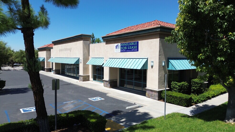 More Photos Of 1715 W Redlands Blvd, Redlands Storefront Retail Office For Lease