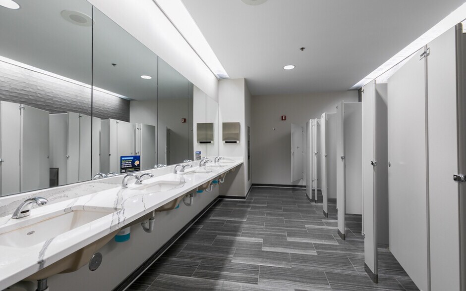 More Photos Of 7650 Magna Dr, Belleville Medical For Lease