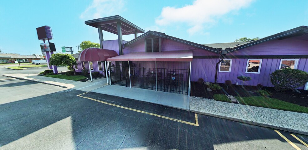 More Photos Of 930 E Coliseum Blvd, Fort Wayne Restaurant For Sale