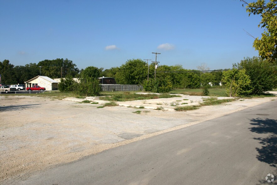 More Photos Of 711 N IH-35, San Marcos Land For Sale