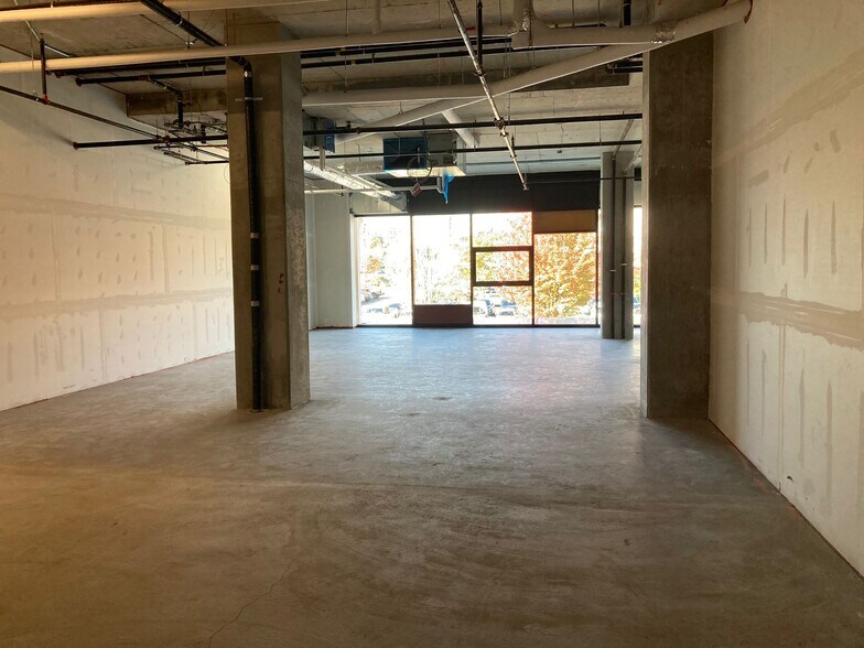 More Photos Of 1526 Finlay St, White Rock Apartments For Sale