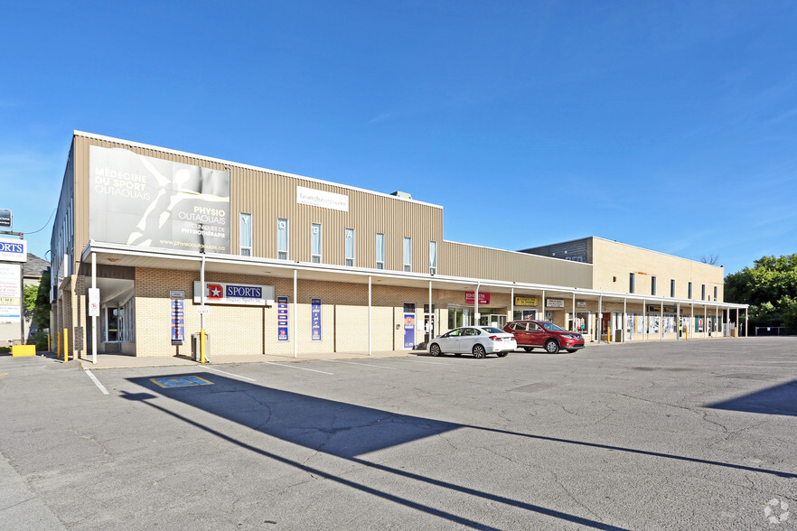 Primary Photo Of 380-400 Boul Alexandre-Taché, Gatineau General Retail For Lease