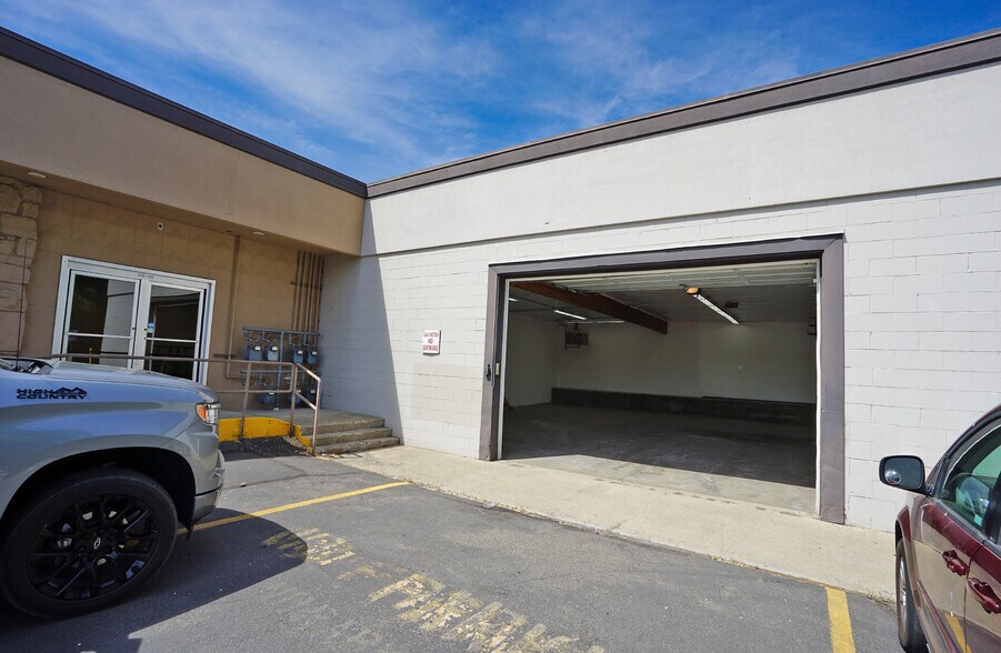 More Photos Of 1513 Summitview Ave, Yakima General Retail For Lease