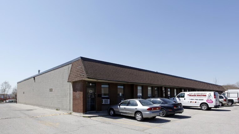 More Photos Of 2416 Haines Rd, Mississauga Light Distribution For Sale