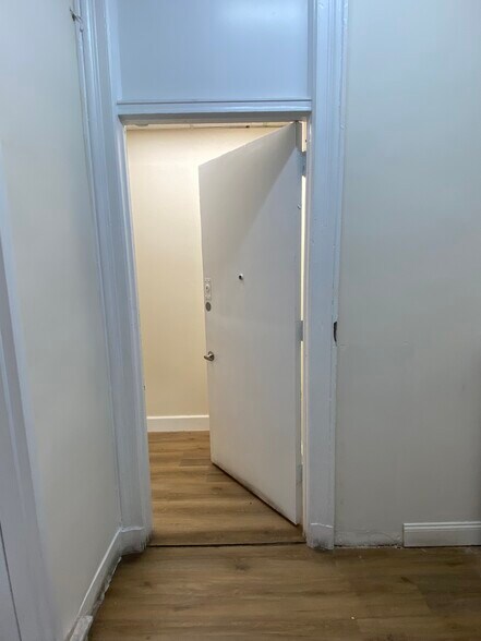 More Photos Of 370 E 149th St, Bronx Office For Lease