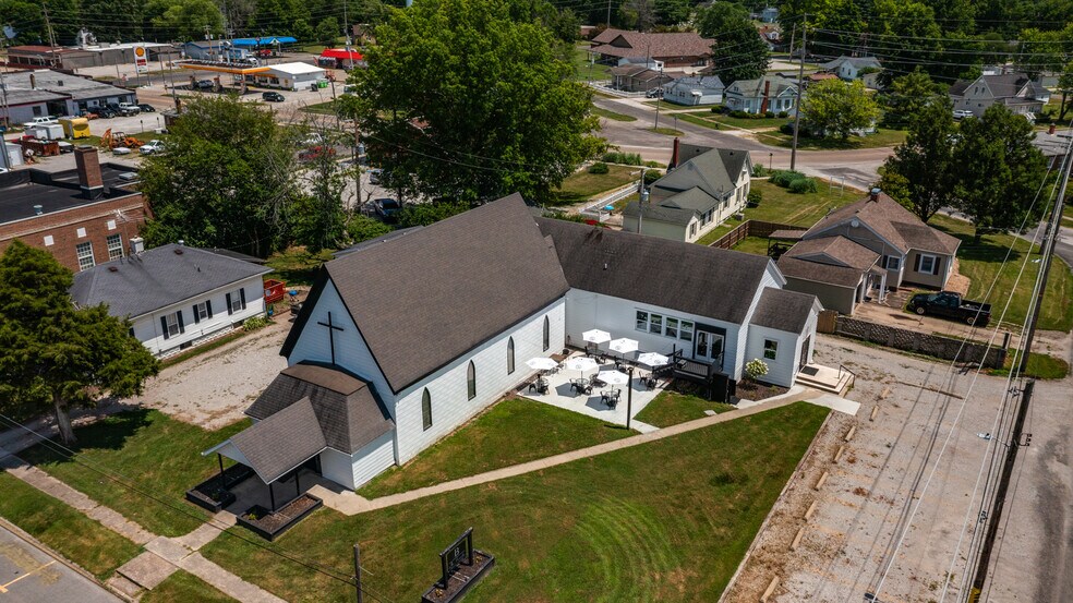 More Photos Of 206 W Spruce St, Gillespie Religious Facility For Sale