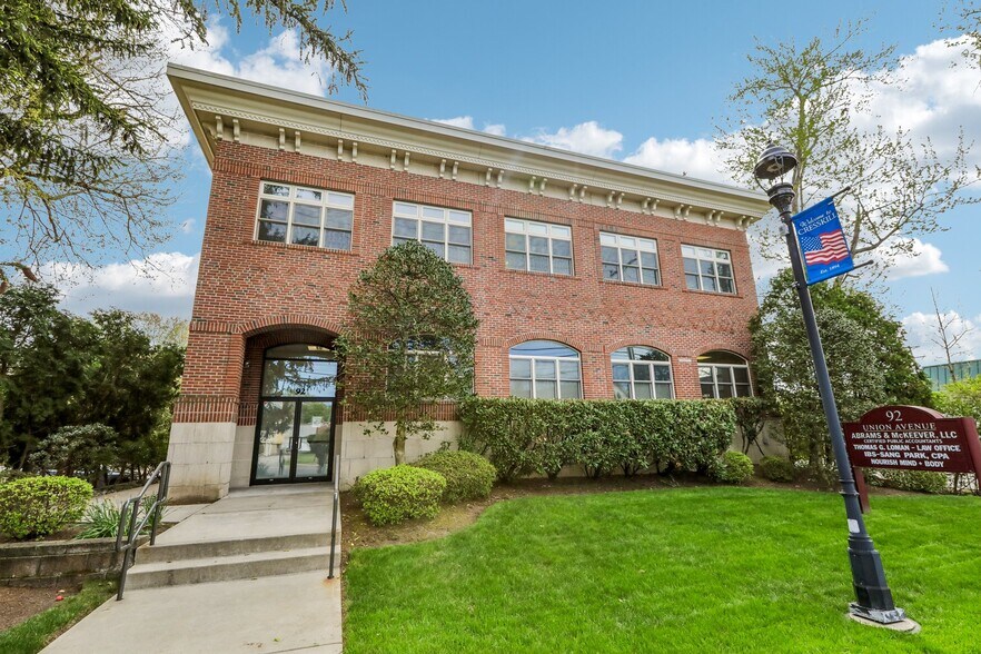 More Photos Of 92 Union Ave, Cresskill Office For Sale