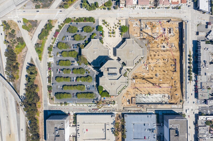 More Photos Of 100 W Walnut St, Pasadena Office For Lease