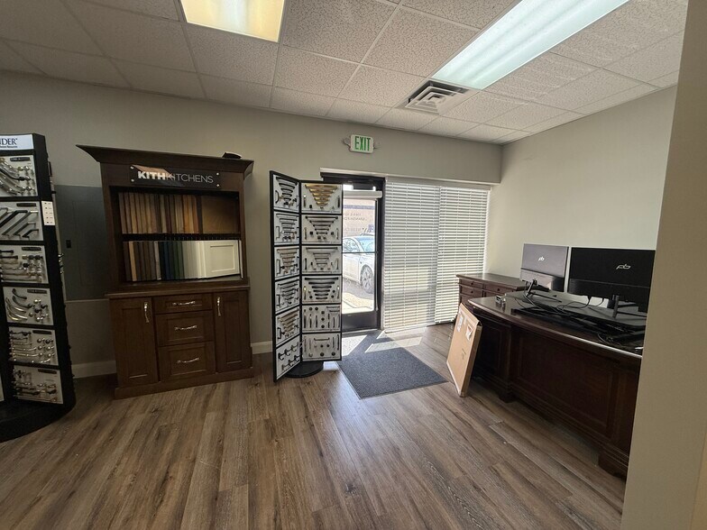 More Photos Of 1169 E 1010 N, Spanish Fork Showroom For Sale