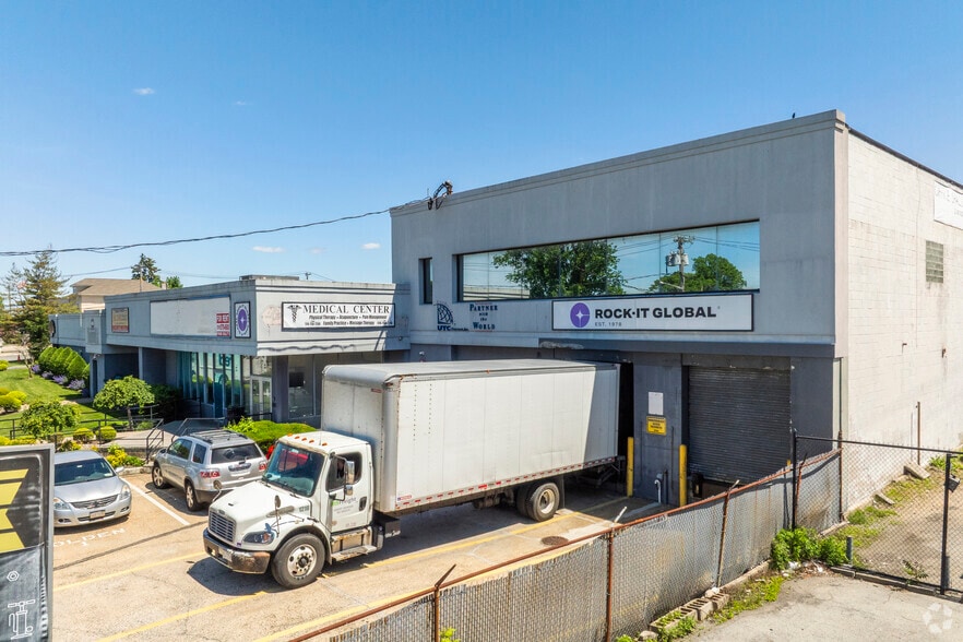 Primary Photo Of 420 Doughty Blvd, Inwood Warehouse For Lease