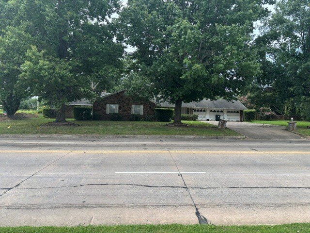 More Photos Of 3535 Chandler Rd, Muskogee Specialty For Sale