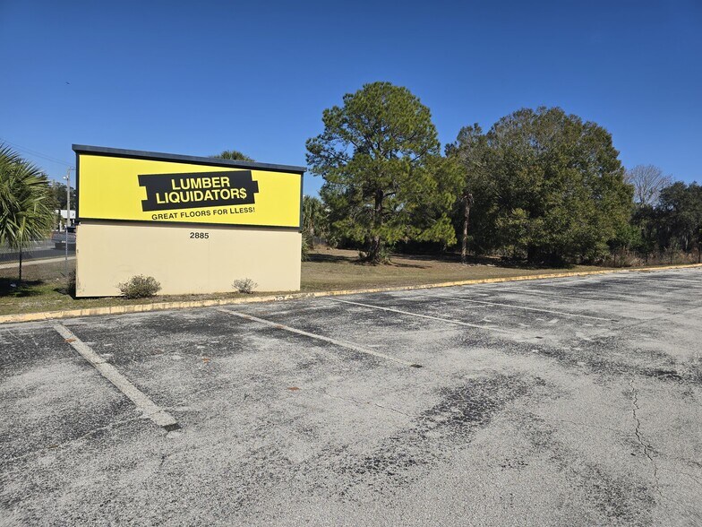 More Photos Of 2885 S Orlando Dr, Sanford Freestanding For Lease