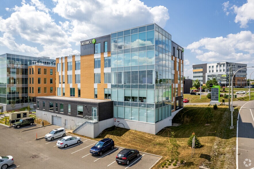 More Photos Of 6455 Rue Doris-Lussier, Boisbriand Office For Sale