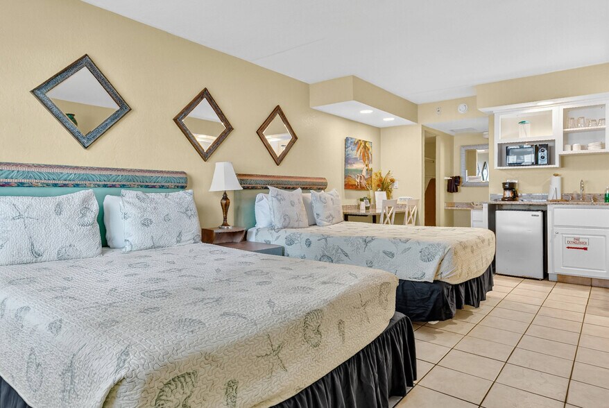 More Photos Of 1014 N Atlantic Ave, Daytona Beach Hotel For Sale