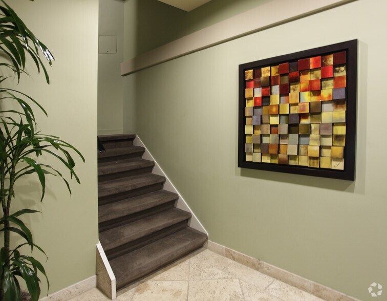 More Photos Of 245 E Olive Ave, Burbank Office For Lease