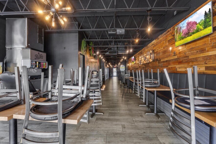 More Photos Of 4950 W 12th Ave, Hialeah Restaurant For Sale