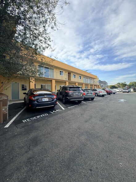 More Photos Of 1441 Superior Ave, Newport Beach Office Residential For Lease