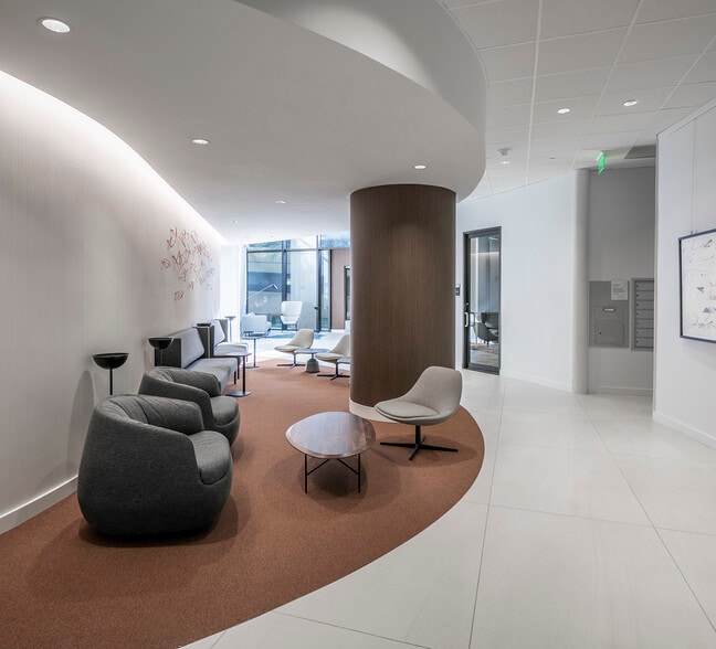 More Photos Of 6363 Woodway Dr, Houston Office For Lease