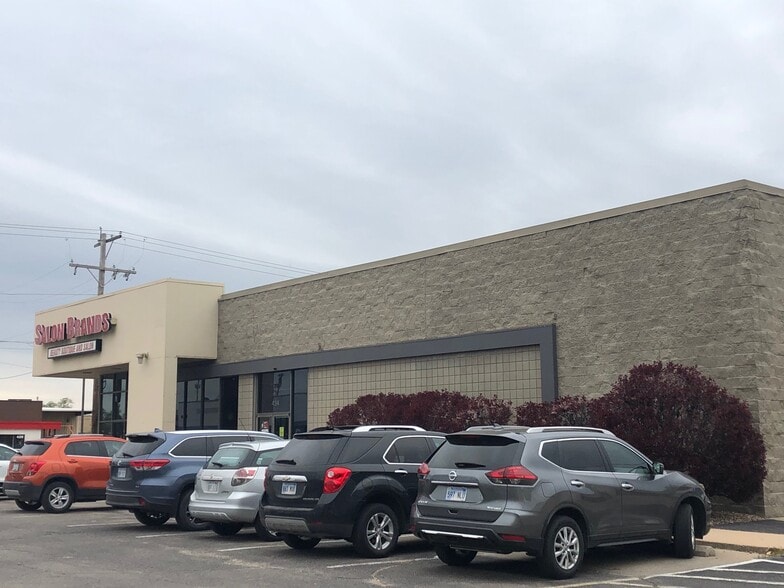 More Photos Of 434 S West St, Wichita Freestanding For Lease
