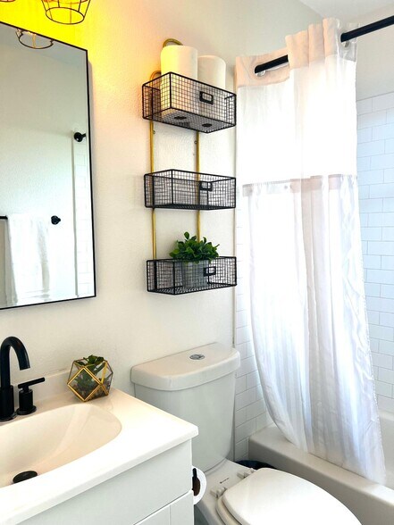 More Photos Of 11740 N 17th St, Tampa Apartments For Sale