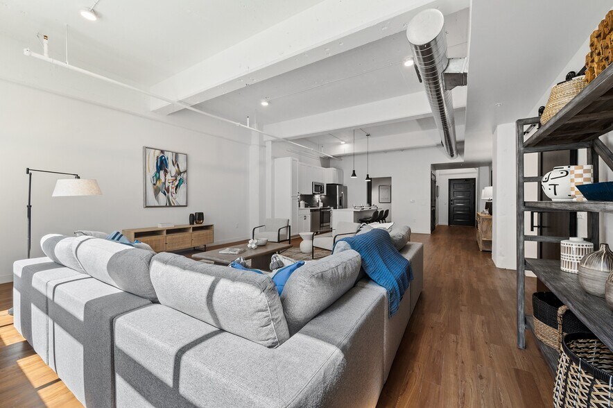 More Photos Of 1717 Olive St, Saint Louis Apartments For Lease